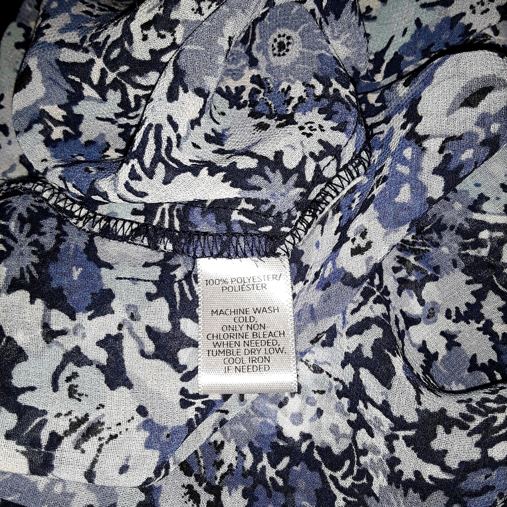Ann Taylor LOFT Size S Long Sleeve Floral Top - Picture 9 of 9